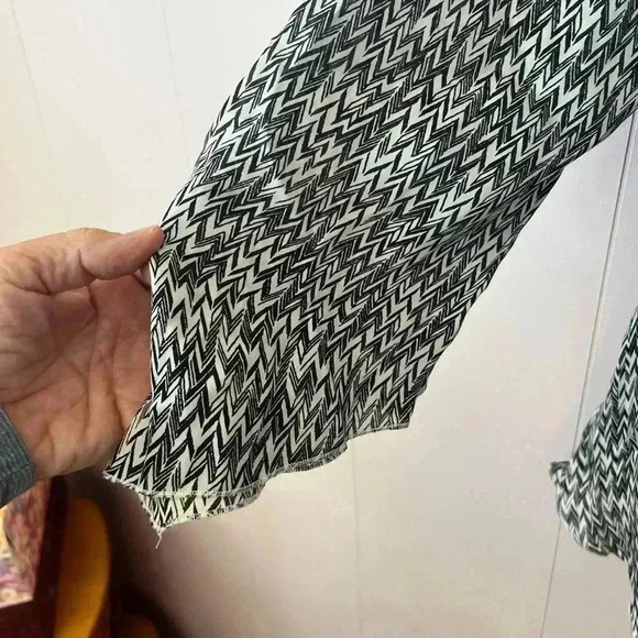 NWT Style & Co. 100% Silk Plus Sized Womens 1x Offset Angled Blouse - Picture 6 of 7